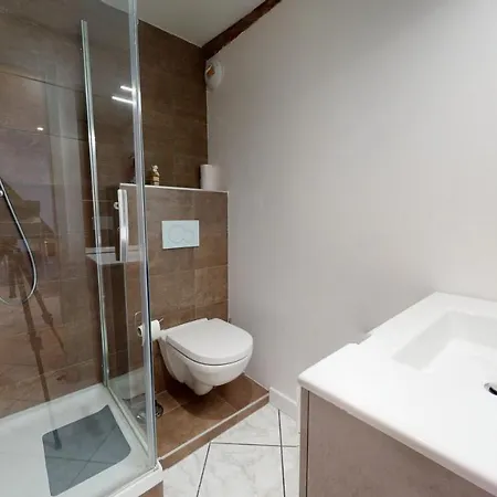 L Apart 155m2 City Center 2br 2bth Up To 8 Guests